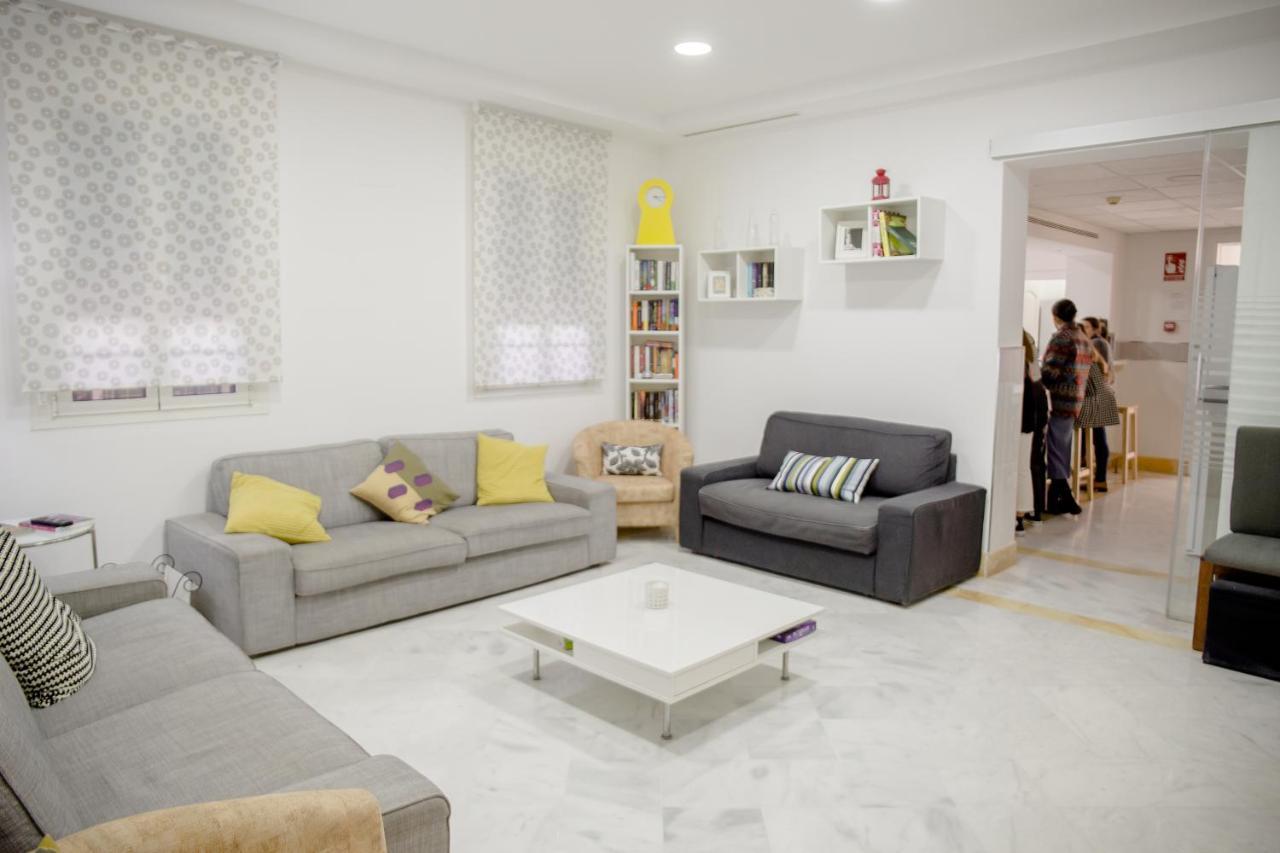 Colegio Mayor Careu - Women Only - Community Apartament