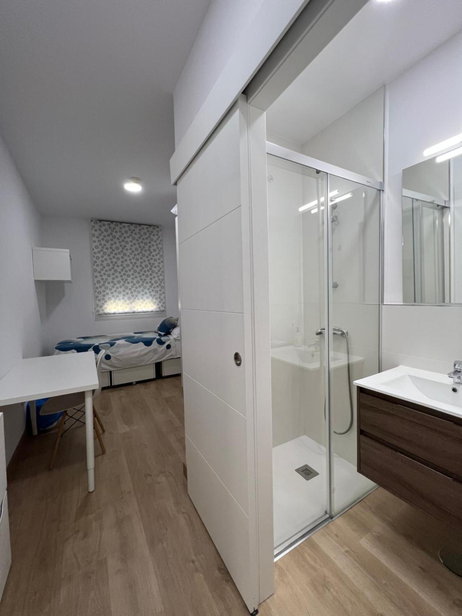 Colegio Mayor Careu - Women Only - Community Apartament