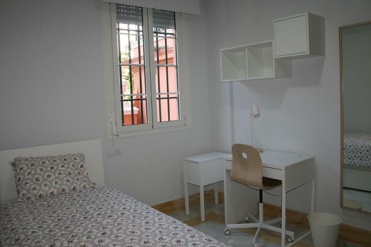 Colegio Mayor Careu - Women Only - Community Apartament Sevilla