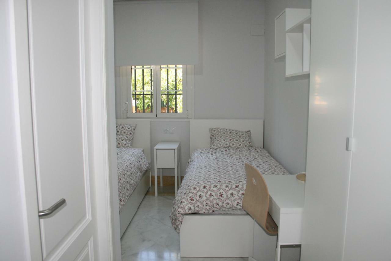 Colegio Mayor Careu - Women Only - Community Sevilla