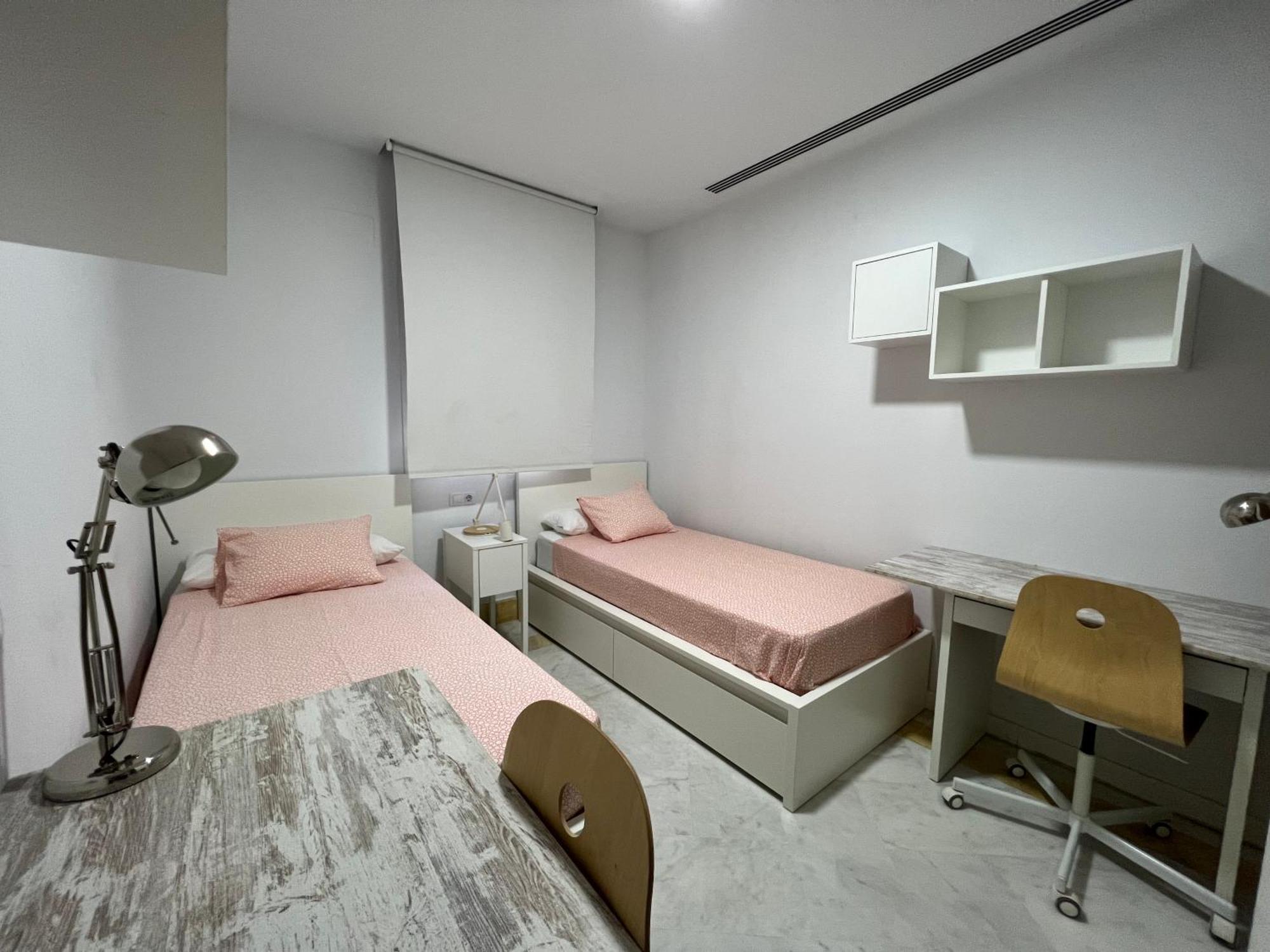 Colegio Mayor Careu - Women Only - Community Appartement Sevilla